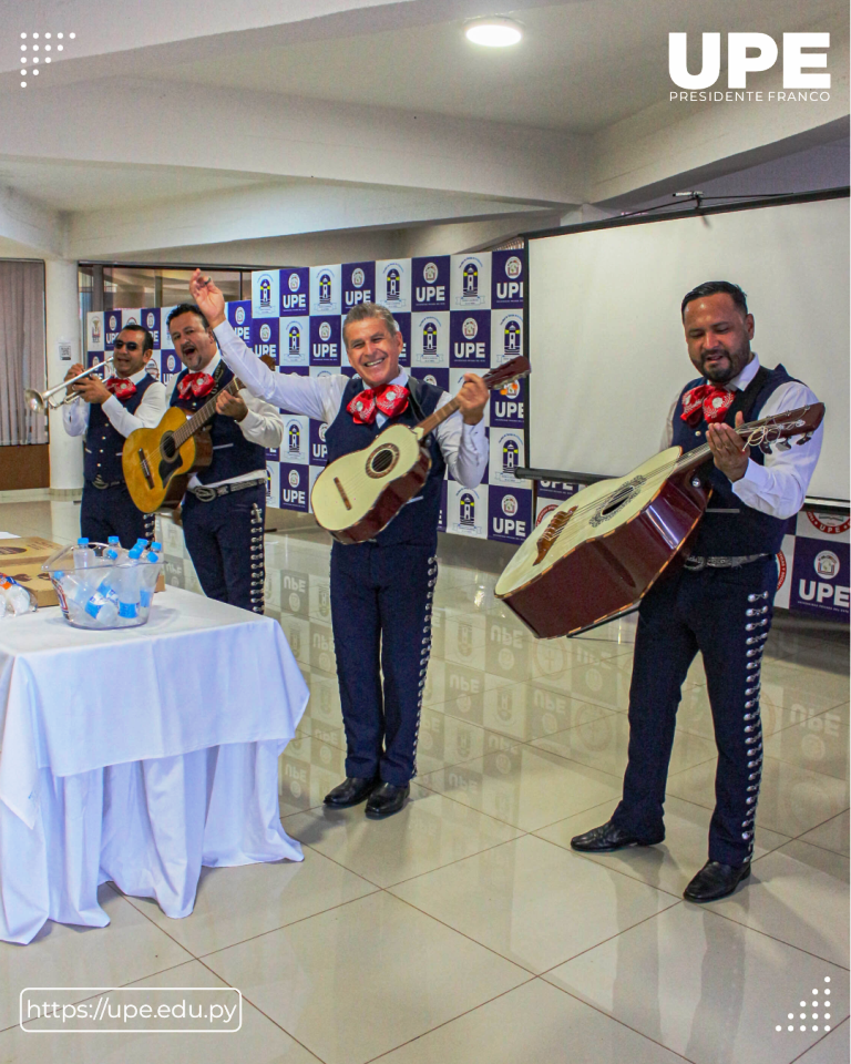 Homenaje por el Día de la Mujer Paraguaya